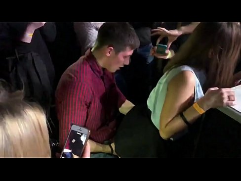 ❤️ Igazi szex egy orosz éjszakai klubban. 18 éves orosz lány anális és vagina baszott éjszakai klubban ️ Porno at hu.gaypornforyou.ru ❌